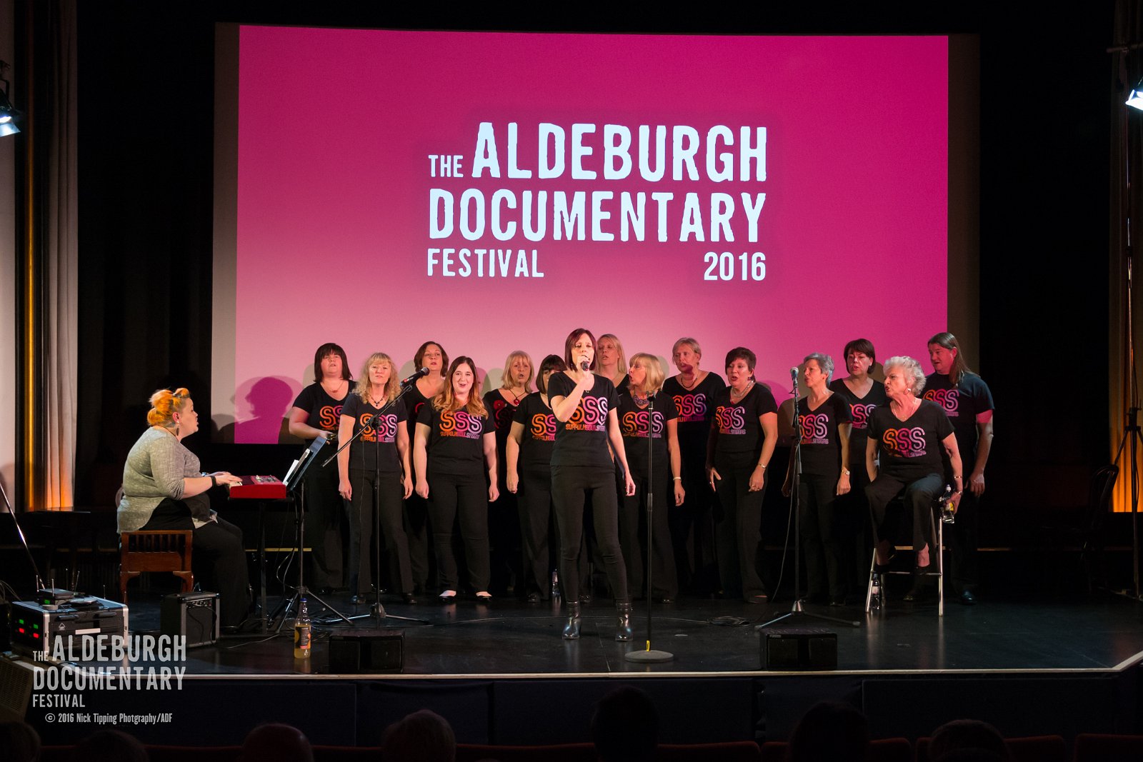 ADF 2016 Sunday Evening Suffolk Soul Singers Bill Nighy WM-10